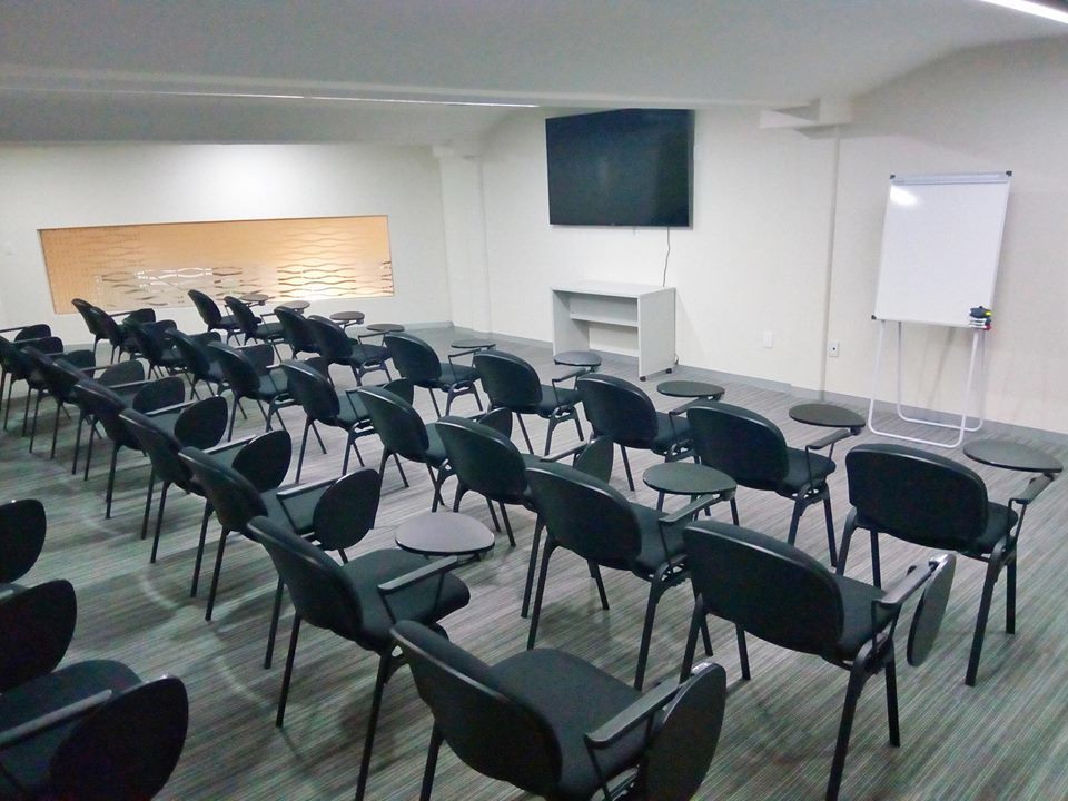 2x1 en Horas de Sala de Capacitación en Centro de Negocios Plaza Mirador