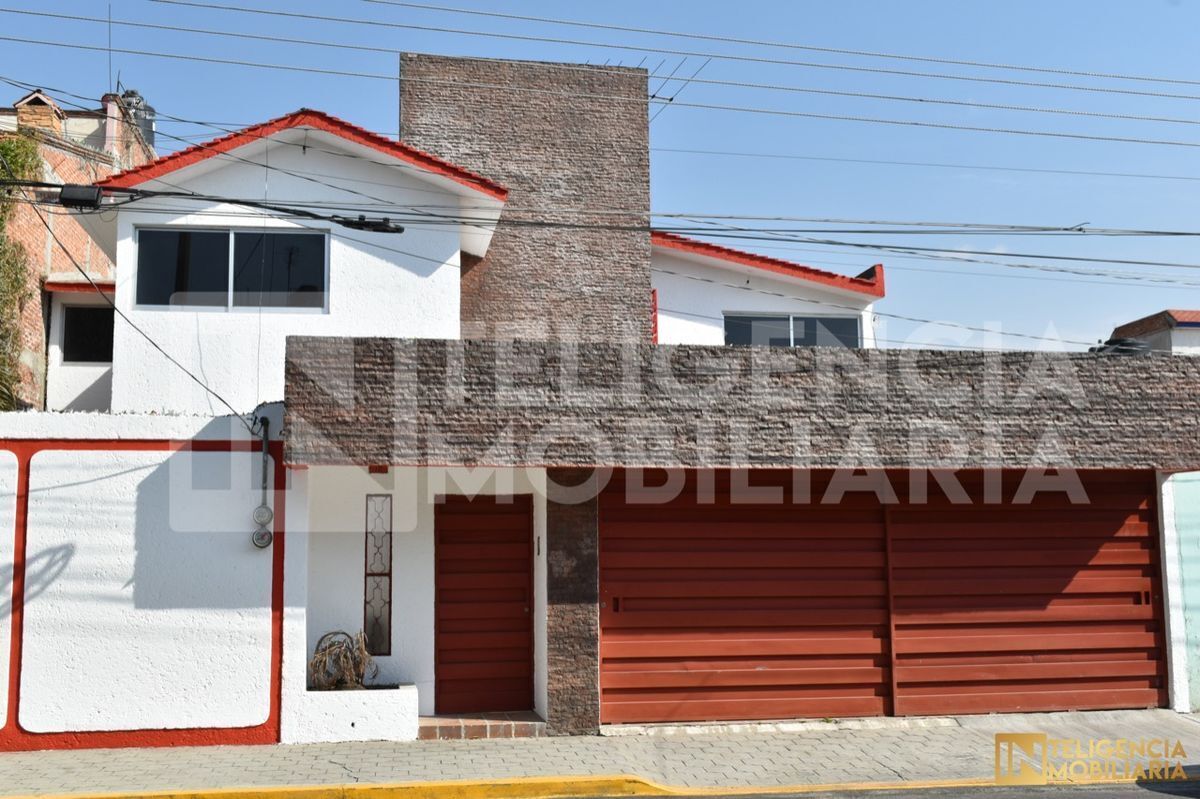 AMPLIA CASA EN VENTA EN TEXCOCO CON CAVA