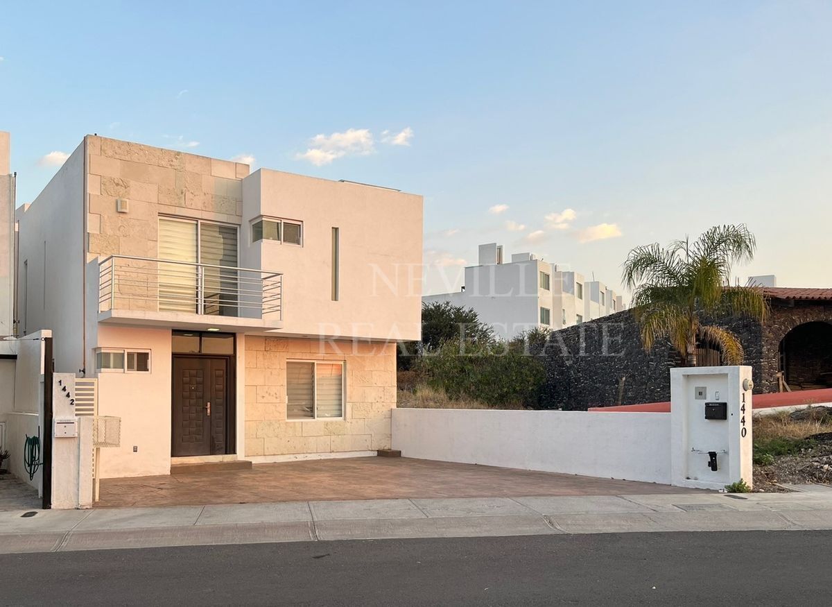 Amplia e iluminada casa en renta en Bojai , Residencial el Refugio