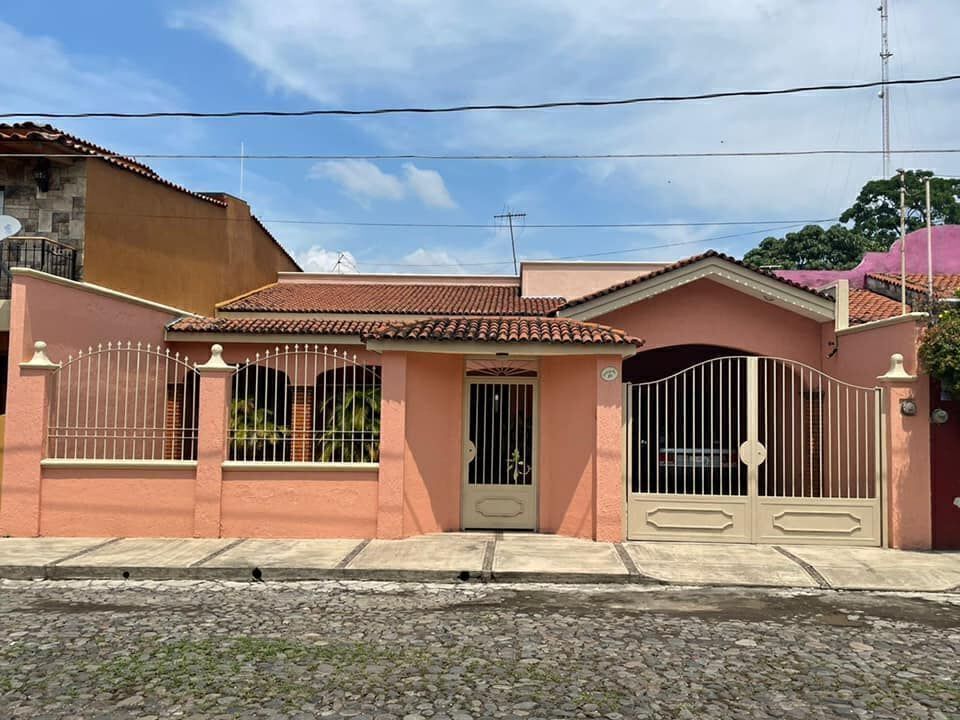 AMPLIA Y BONITA CASA EN VENTA EN COMALA COLIMA PRECIO REBAJADO