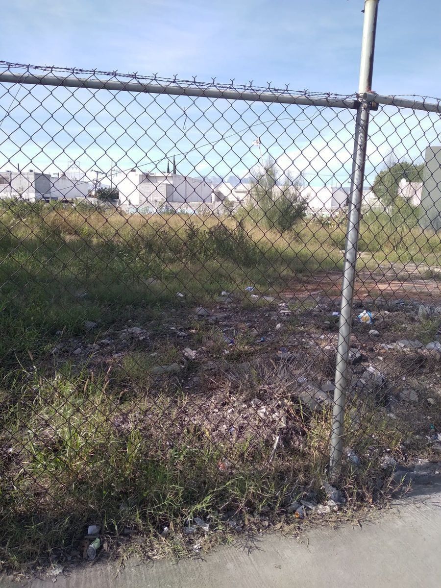 Bien localizado terreno comercial  en renta. Apodaca, a unos pasos de Sendero