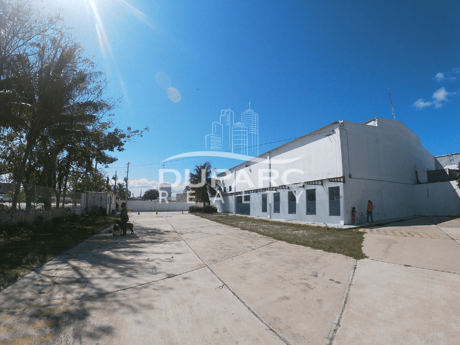 bodega-con-oficinas-en-renta-en-el-km-10-carmenpto-real6-18350