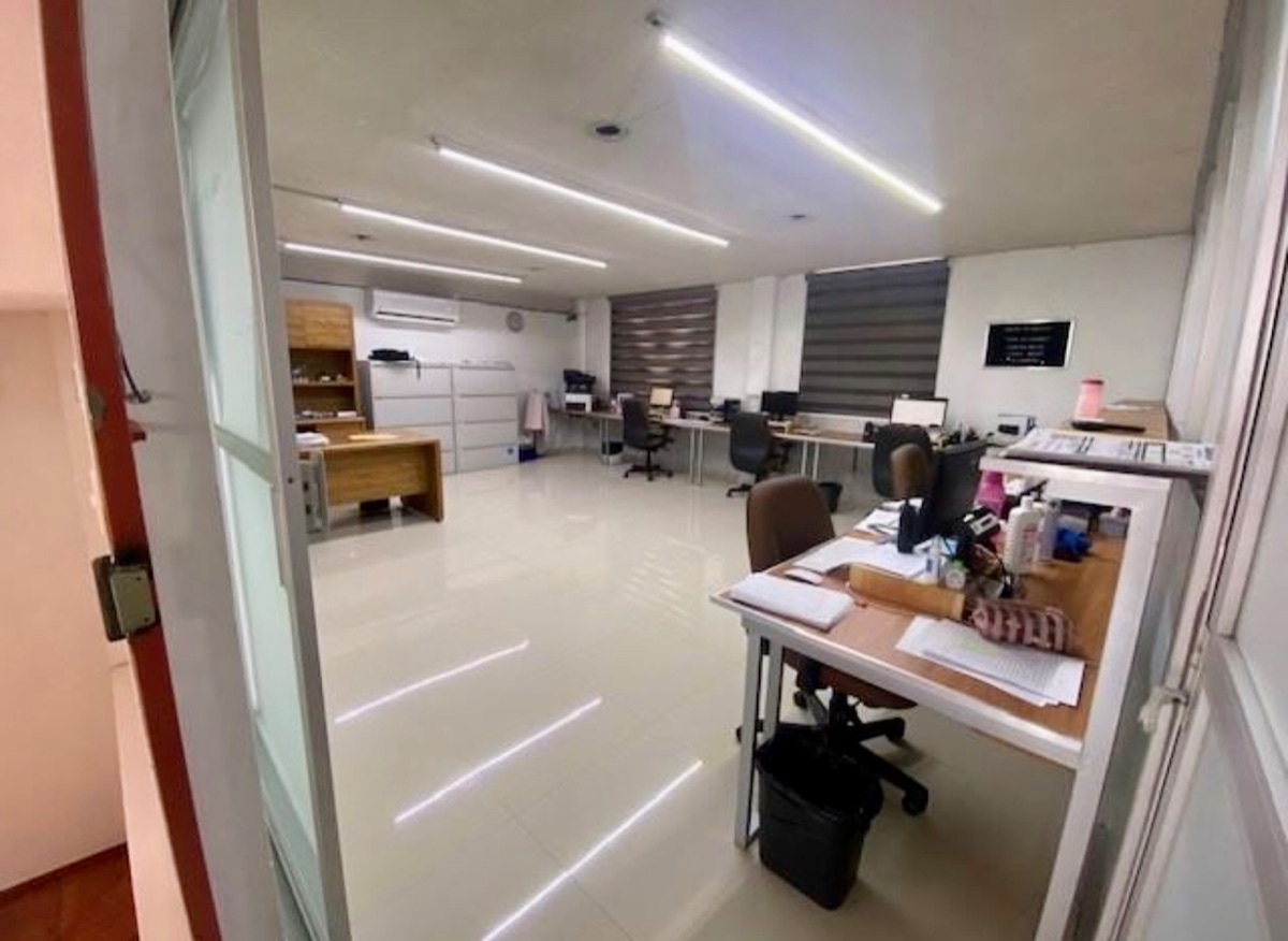 bodega-con-oficinas-en-venta-sobre-circuito-interior-cerca-del-aeropuerto-cdmx9-11748