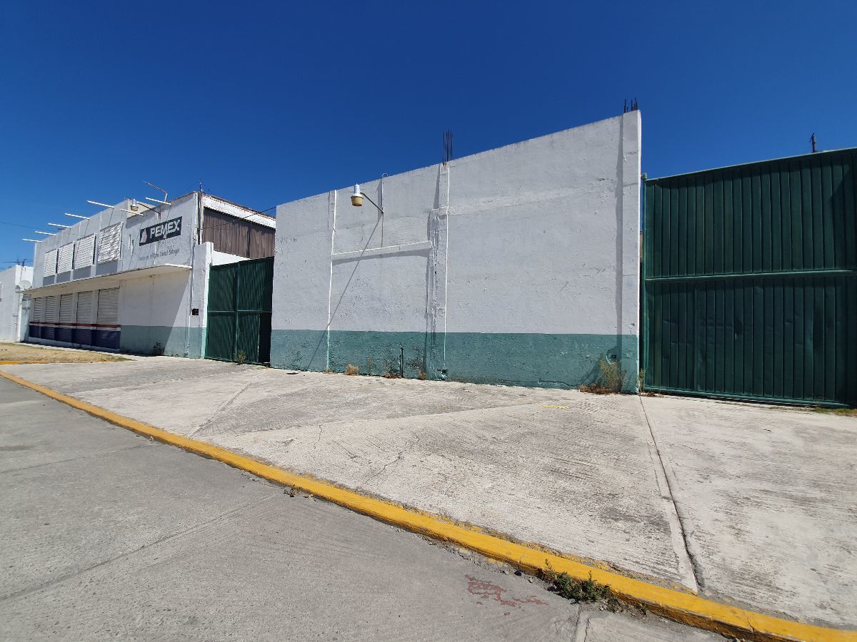 BODEGA EN RENTA EN SAHAGÚN HIDALGO, CON OFICINAS