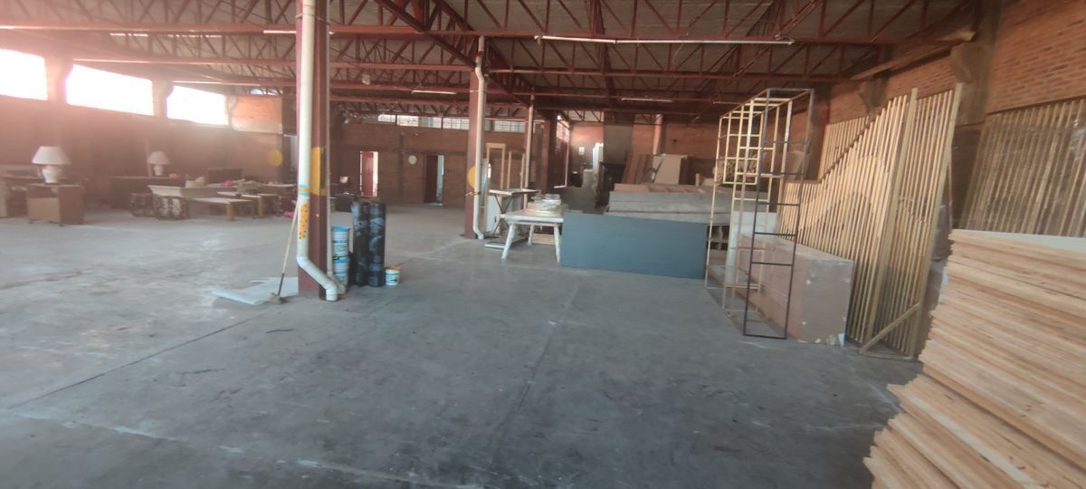 bodega-en-zona-ponientesur-con-2-pisos-montacargas-y-rea-de-oficinas2-35968