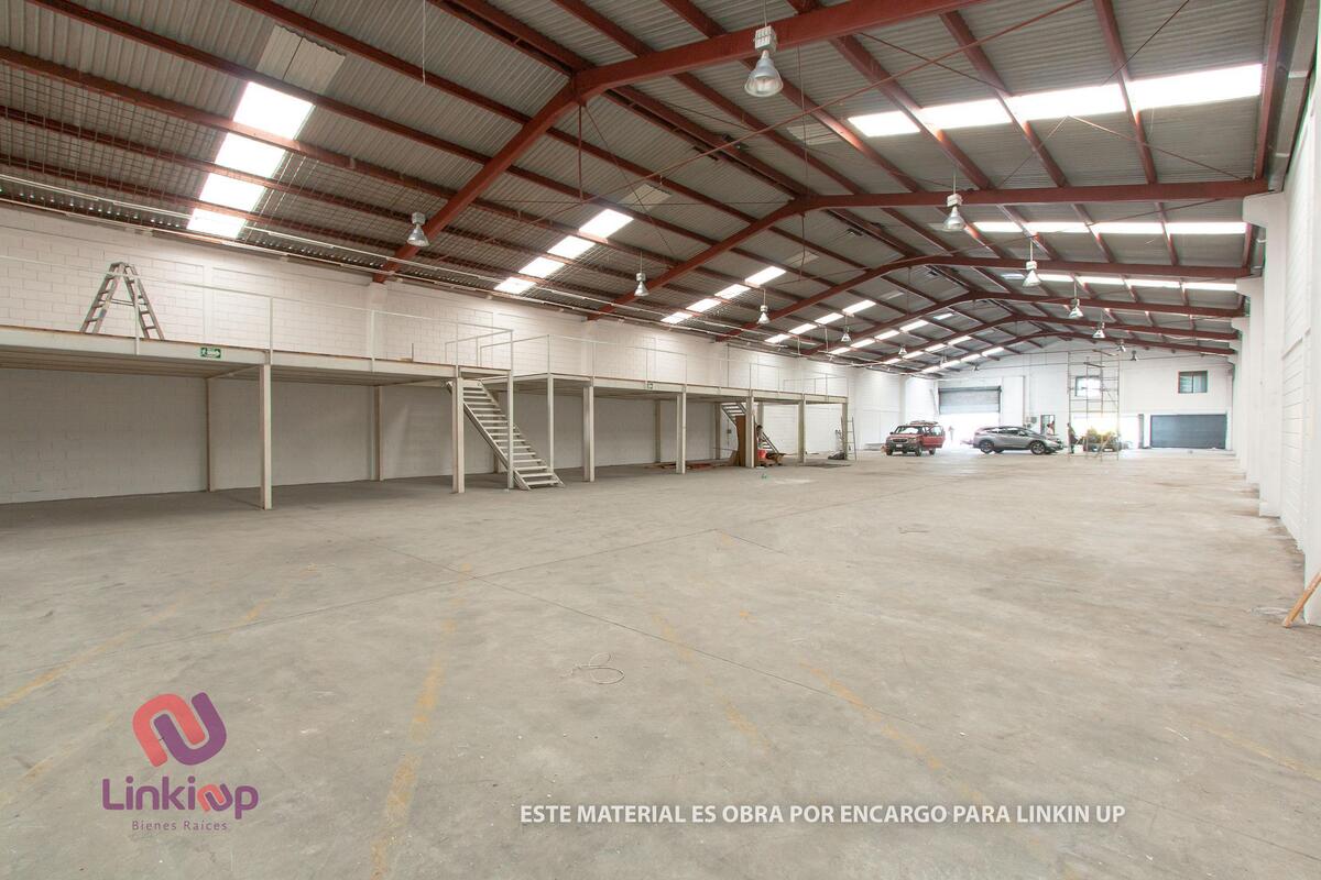 Bodega Industrial en venta sobre Av. Ruiz Cortines zona “Las Américas”