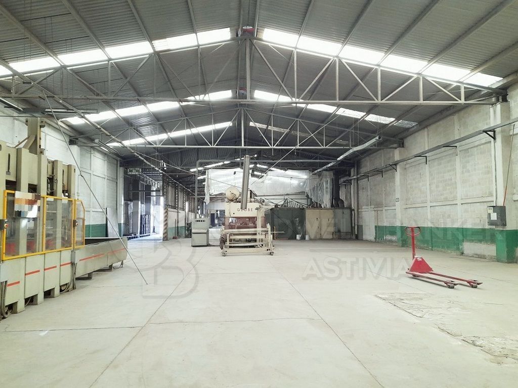 Bodega /Nave Industrial en renta en Calzada J. Rojo Gómez, Iztapalapa, muy cerca