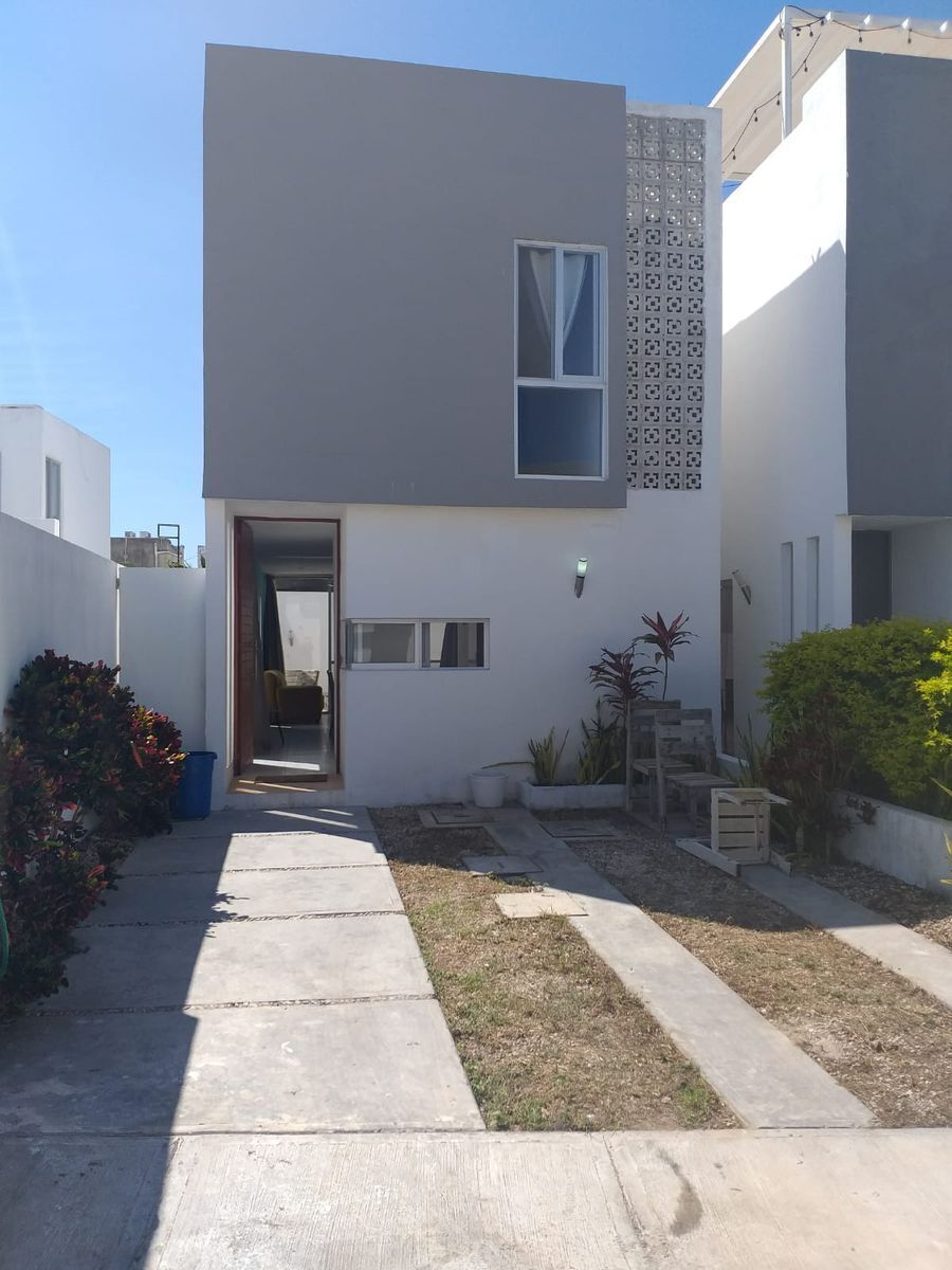 bonita-casa-tipo-town-house-en-venta-con-piscina-en-privada2-35452