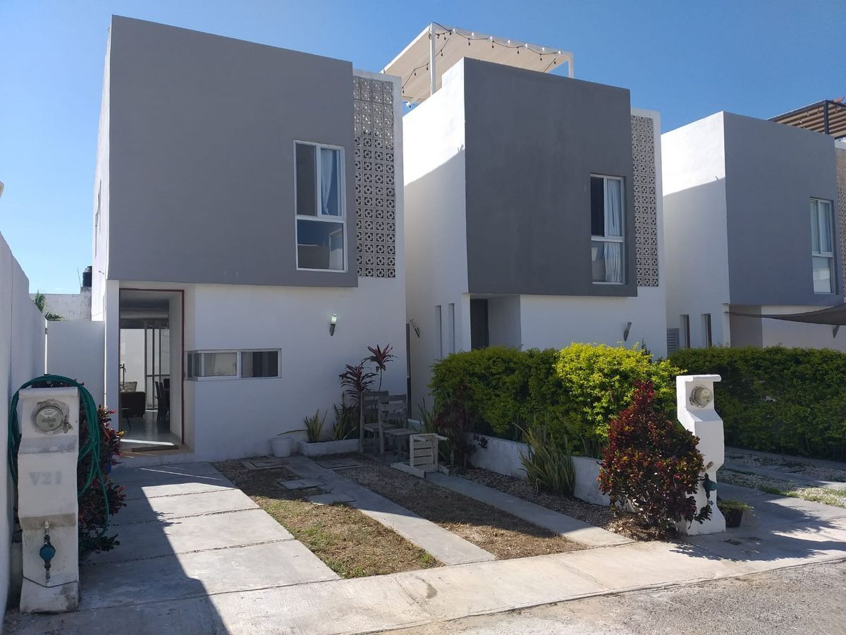 bonita-casa-tipo-town-house-en-venta-con-piscina-en-privada3-35452