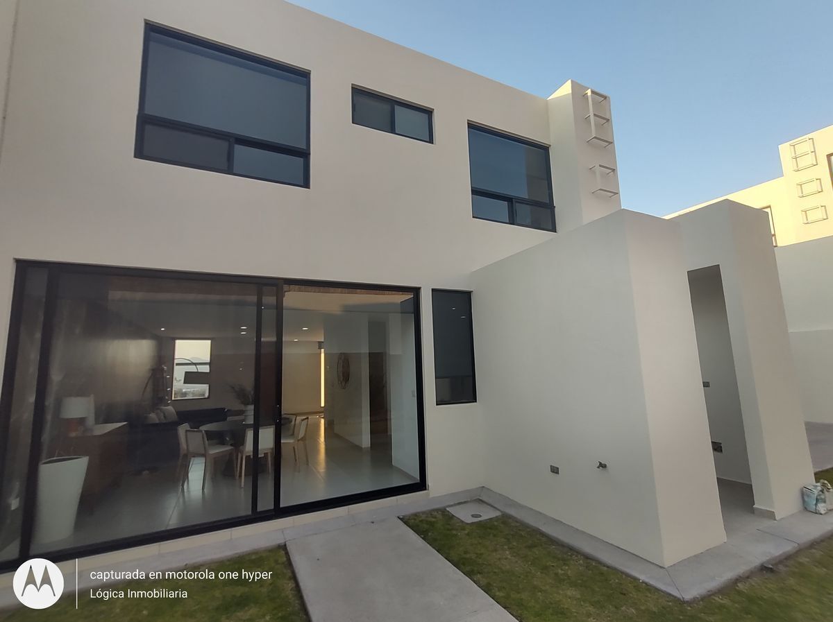 casa--3-en-venta--zibataqueretaro15-30657