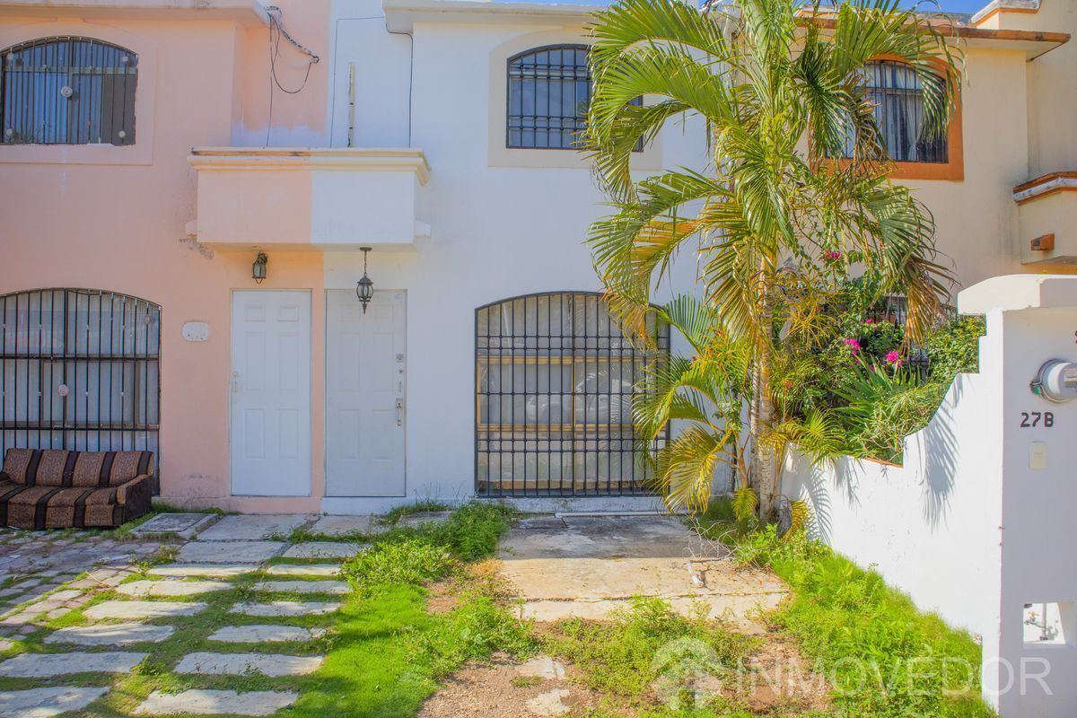 Casa · 3 Recámaras · Porto Alegre · Av. Cancún ·  Las Torres · Privada