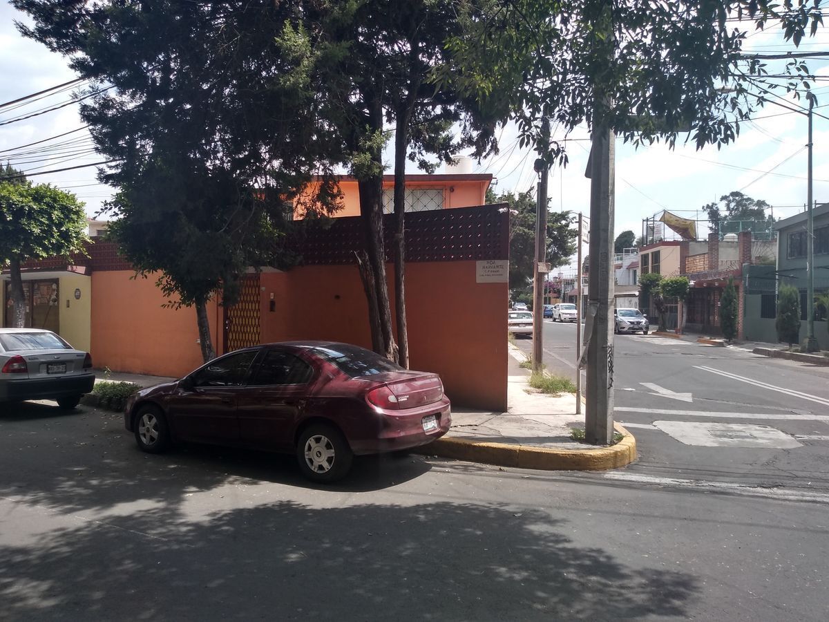 casa--en-esquina-con-excelente-ubicacion17-15057