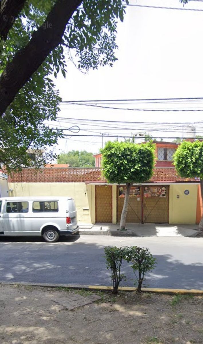 CASA  EN VENTA PARA REMODELAR