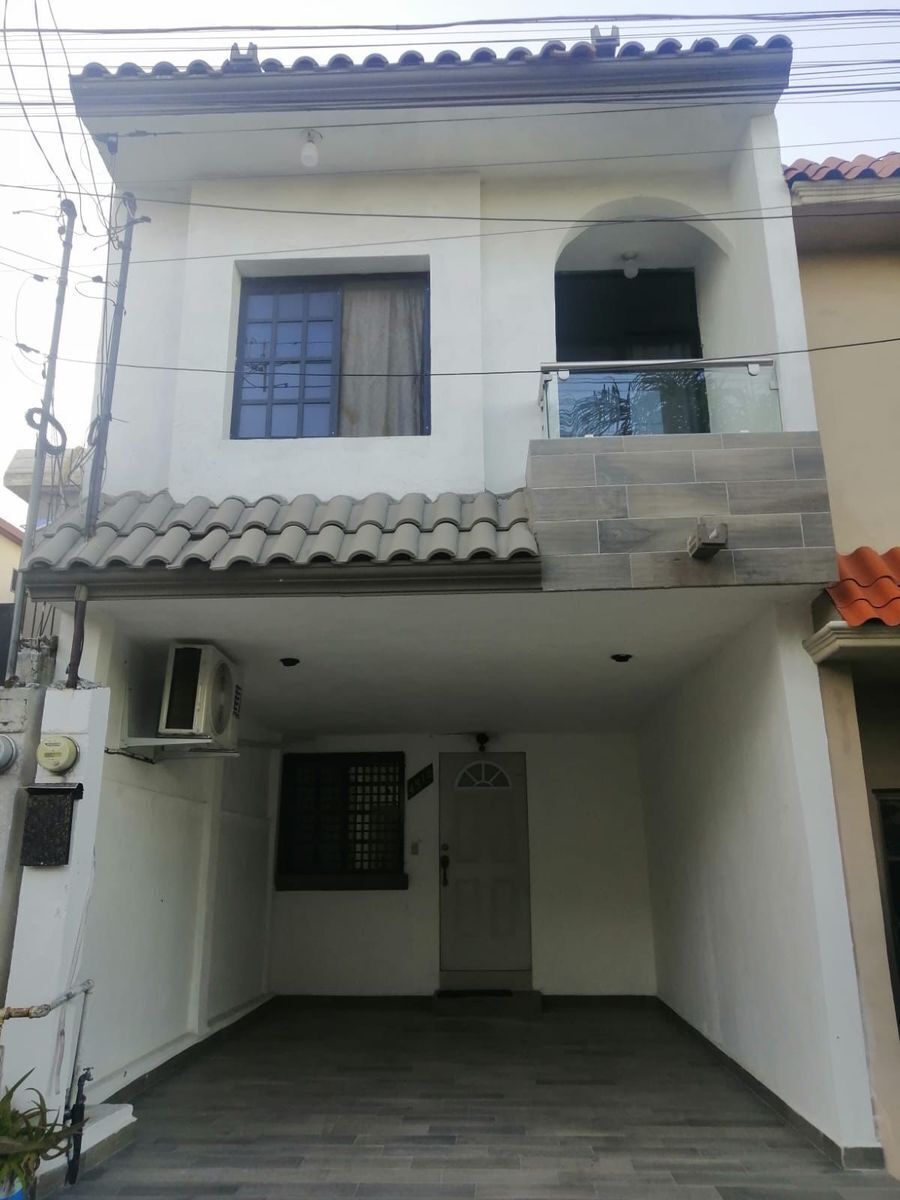 CASA  EN VENTA ZONA CUMBRES / MITRAS MONTERREY