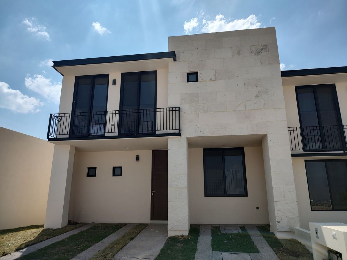 CASA 5 EN VENTA  RESIDENCIAL EN  CIMATARIO C.P. 76030