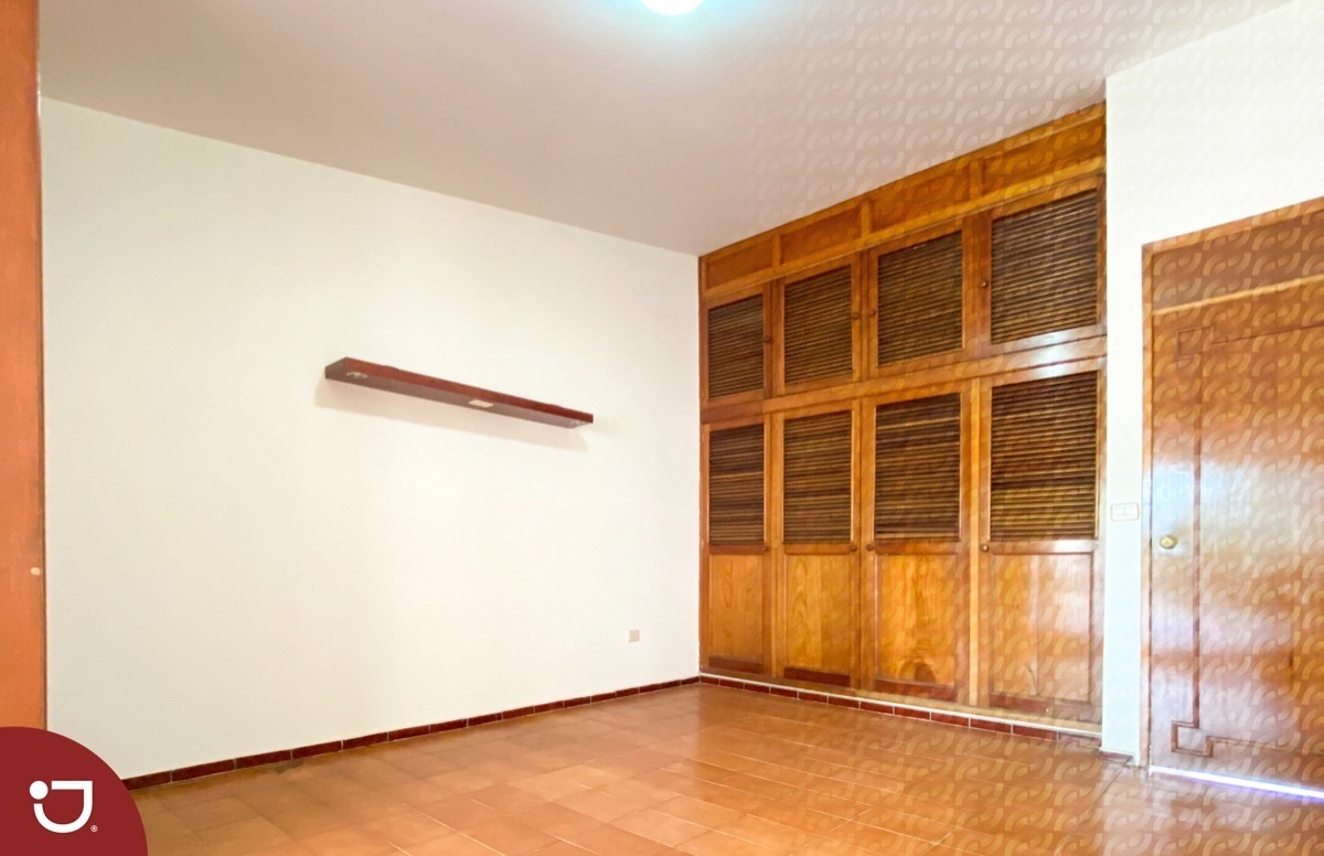 casa-a-la-venta-sobre-av-ruiz-cortines-ideal-para-uso-comercial12-14289