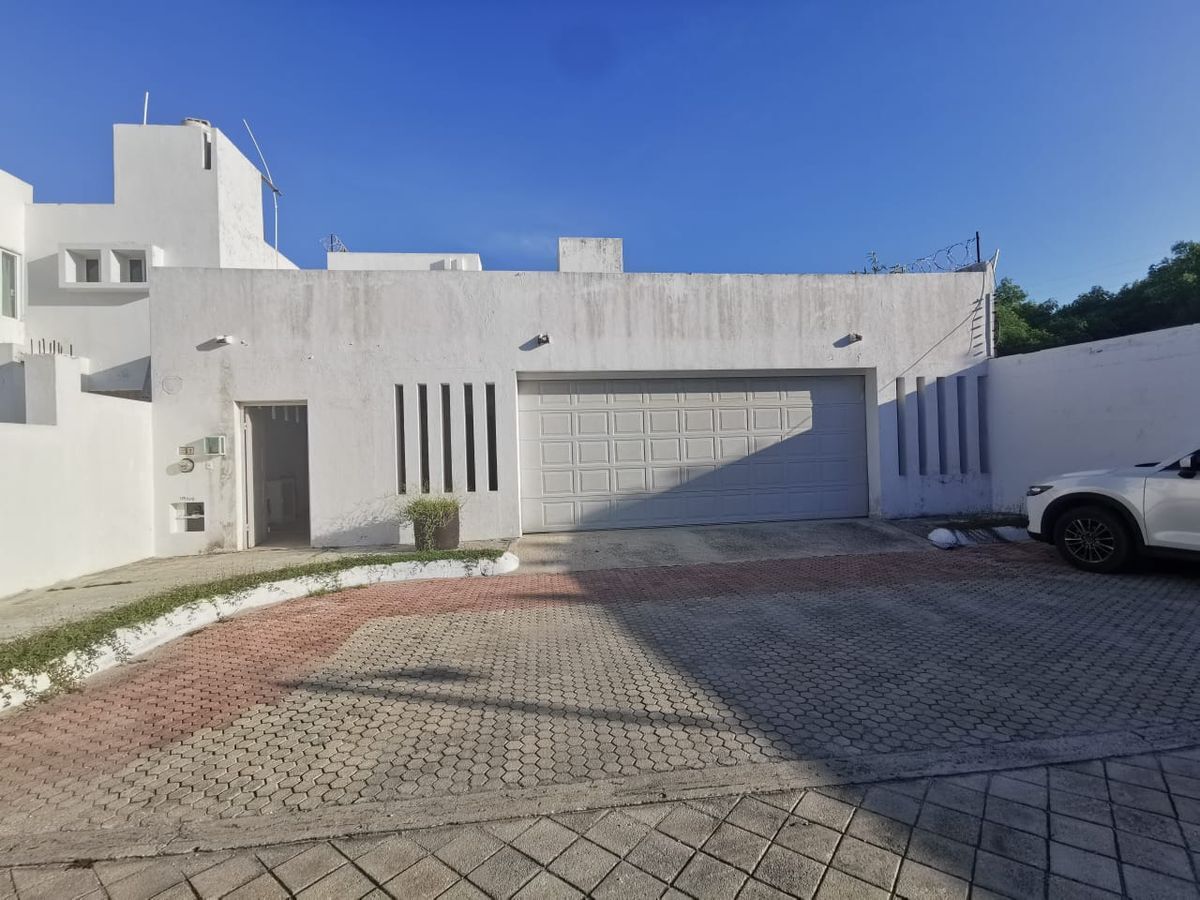 Casa Amueblada en Renta Residencial Villa Marina, Carmen