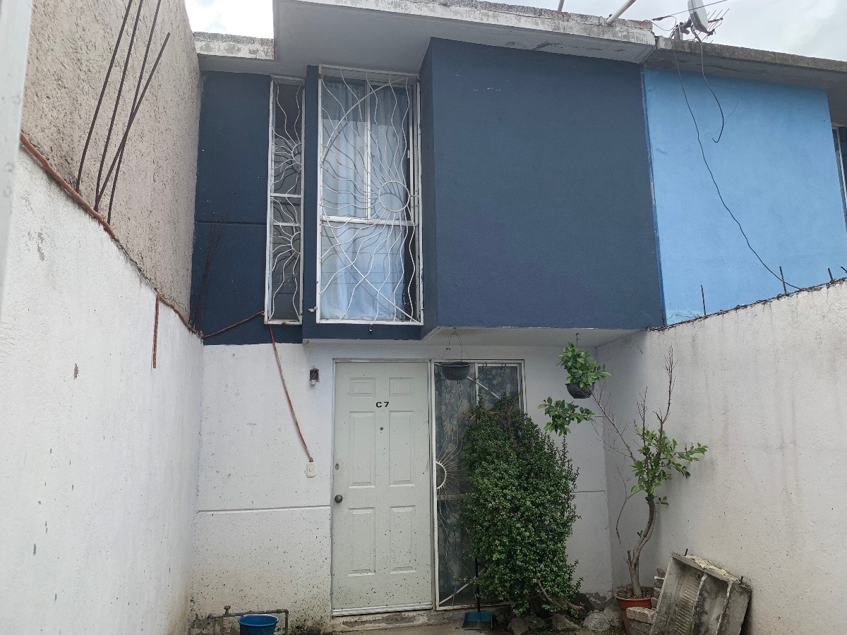 CASA APTA PARA CRÉDITO EN SAN VICENTE CHICOLOAPAN, EDOMEX