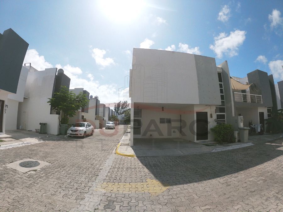 Casa climatizada en Renta Fraccionamiento  Bugambilias, Ciudad del Carmen