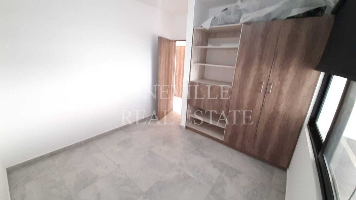 casa-con-4-rec-una-en-planta-baja-y-sala-de-doble-altura-cond-ail-zibat27-26023