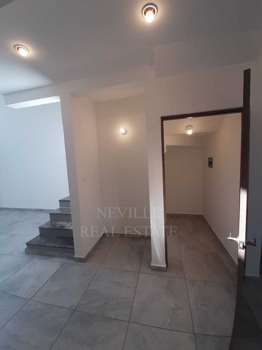 casa-con-4-rec-una-en-planta-baja-y-sala-de-doble-altura-cond-ail-zibat8-26023