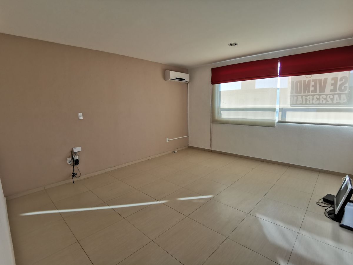 casa-con-5-recmaras-en-venta-el-refugio15-30577