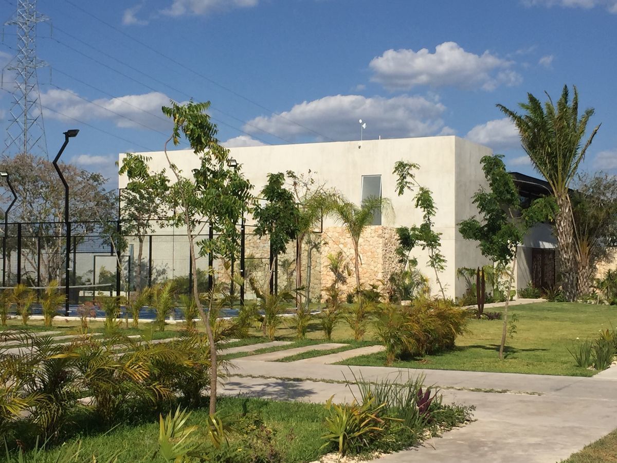 casa-con-alberca-en-venta-dentro-de-privada-en-xcanatn-zona-norte-merida27-32234