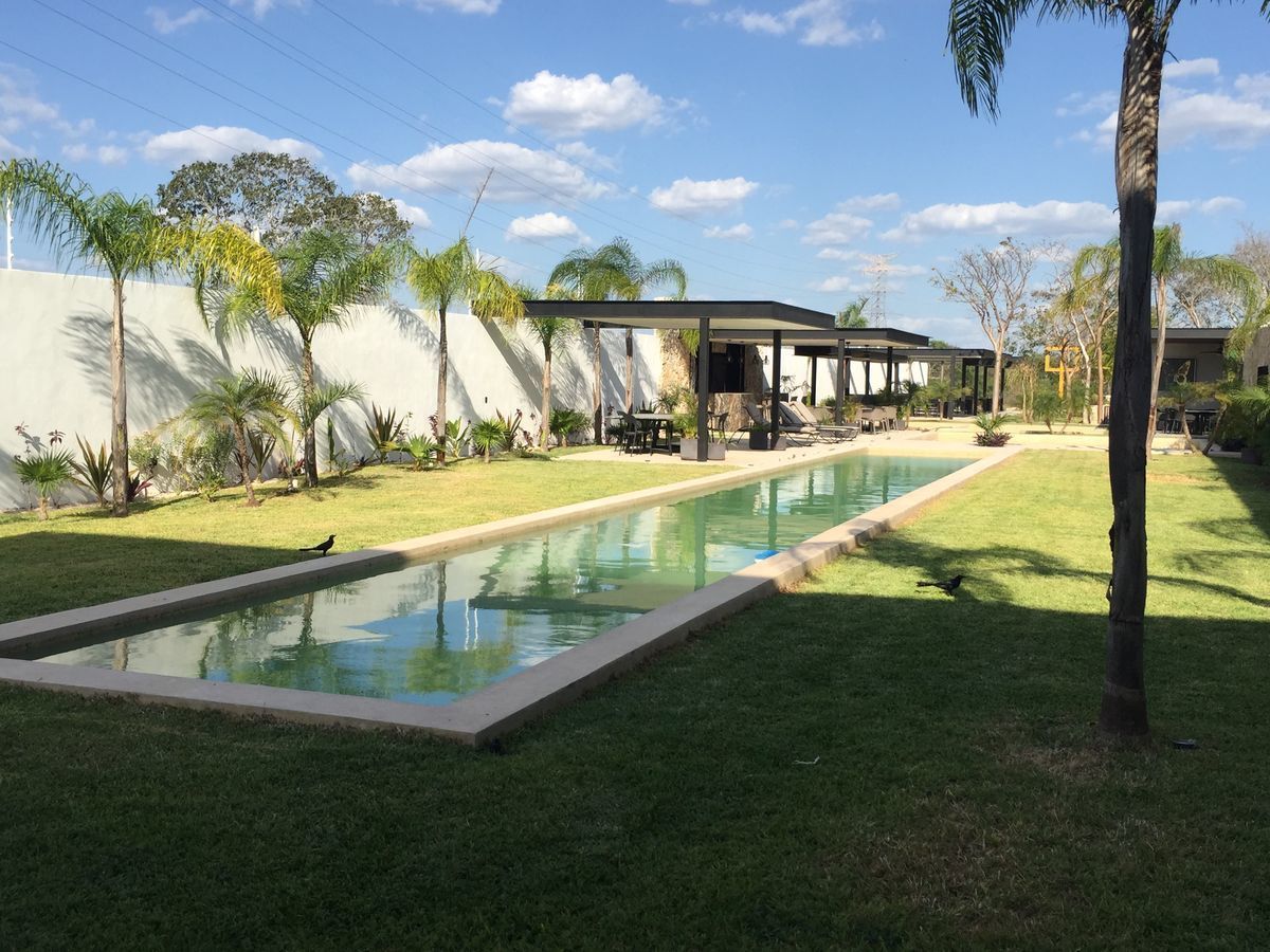 casa-con-alberca-en-venta-dentro-de-privada-en-xcanatn-zona-norte-merida30-32234