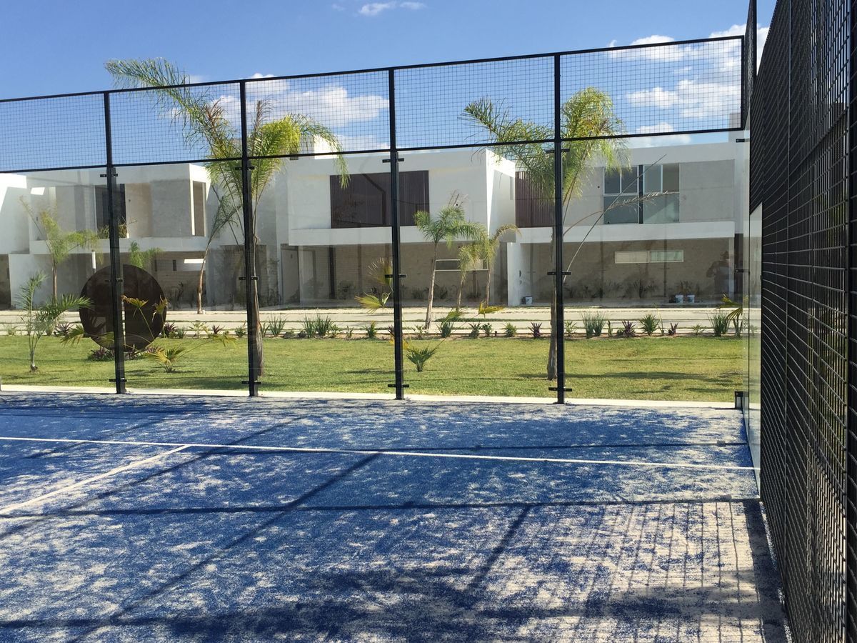 casa-con-alberca-en-venta-dentro-de-privada-xcanatn-zona-norte-merida26-34686