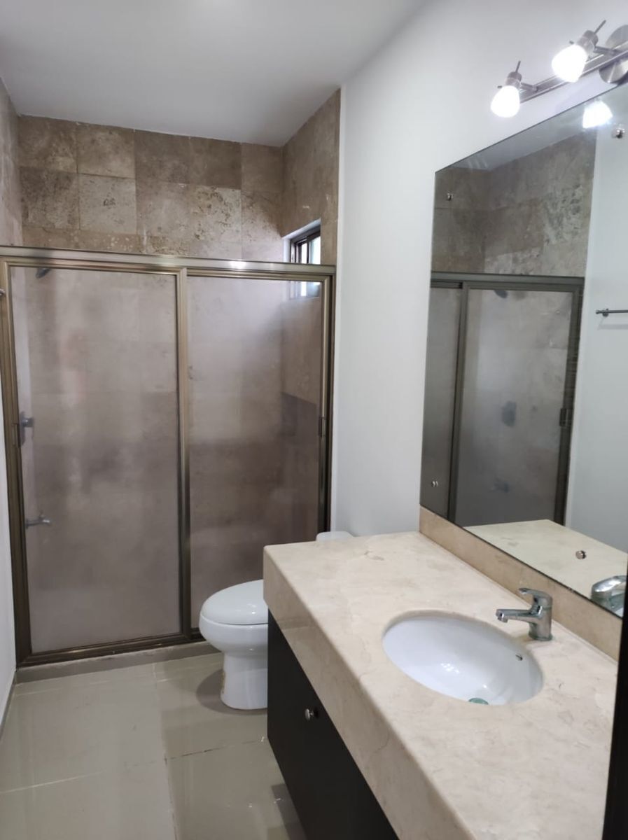 casa-con-alberca-en-venta-en-montebello-zona-norte-de-merida7-36082