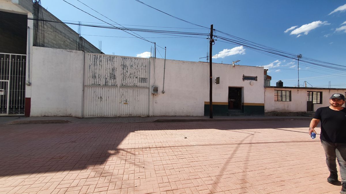 CASA CON AMPLIO TERRENO EN CALPULALPAN TLAXCALA, COLONIA ESPEJEL