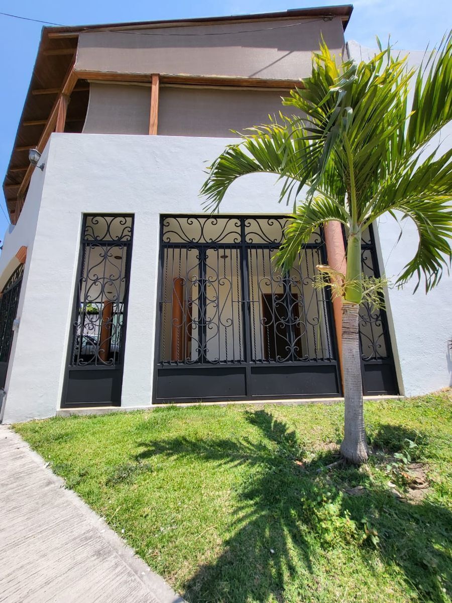 casa-con-excelentes-amenidades-en-av-tecoman-6739-30601