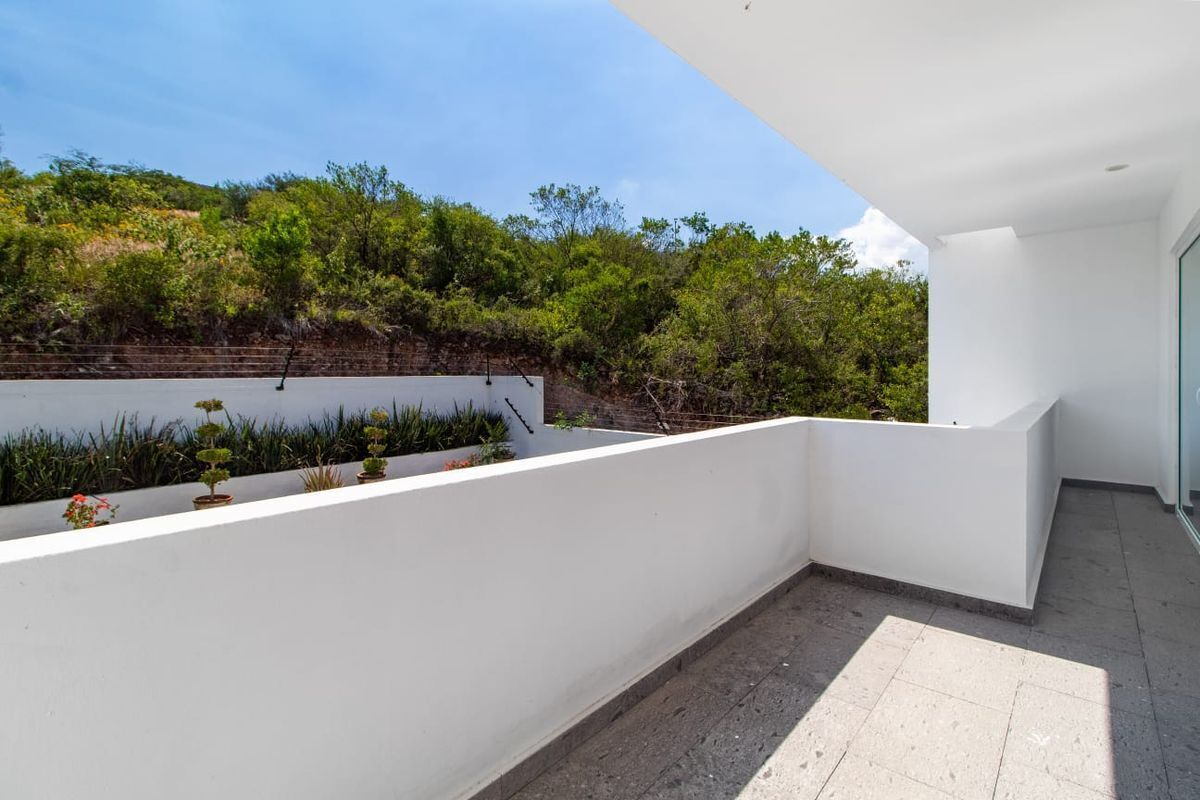 casa-con-gran-iluminacin-natural-increble-vista-y-roof-garden-juriquilla-qro9-29072