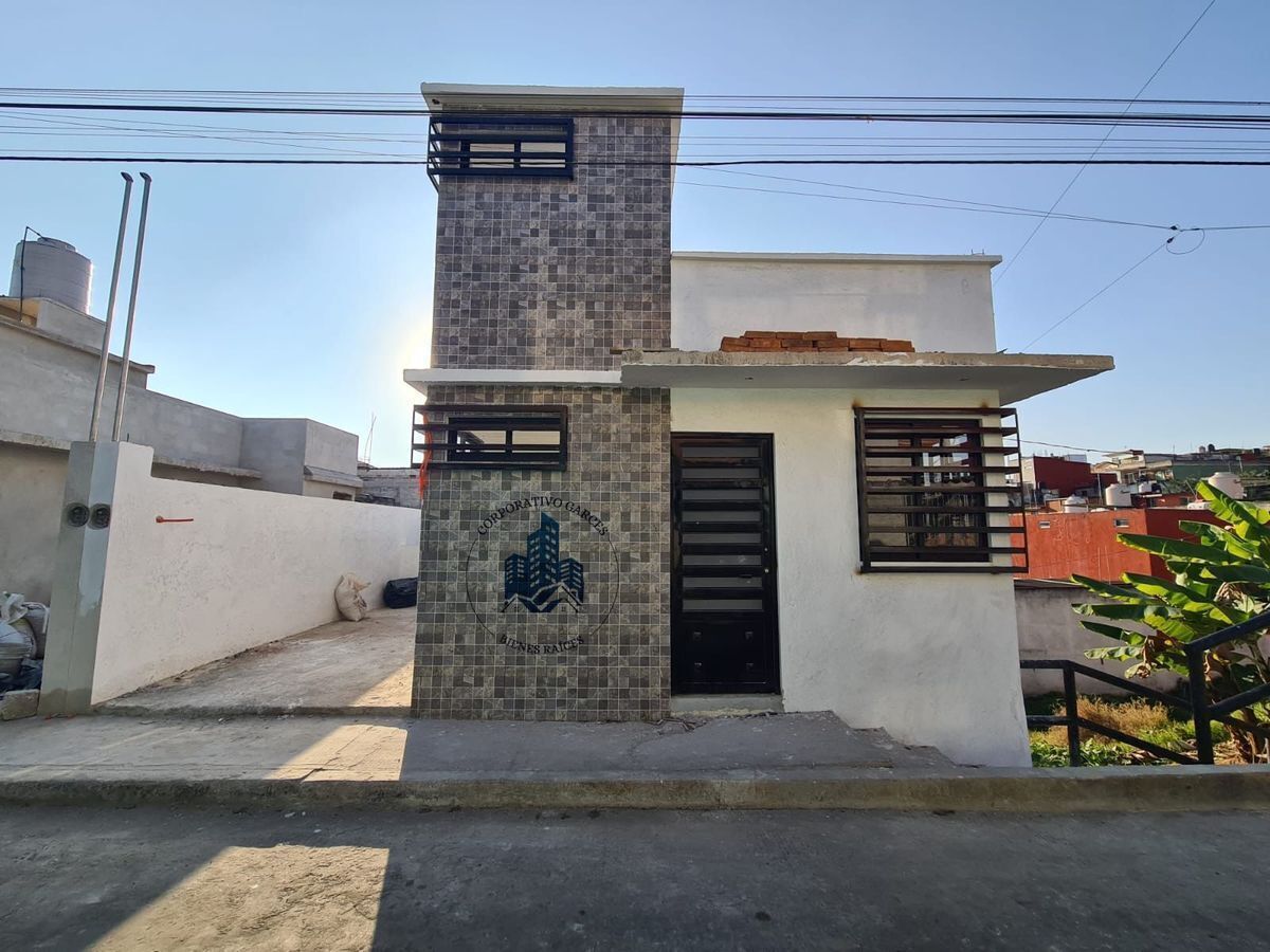 Casa con Recamaras en Planta Baja.