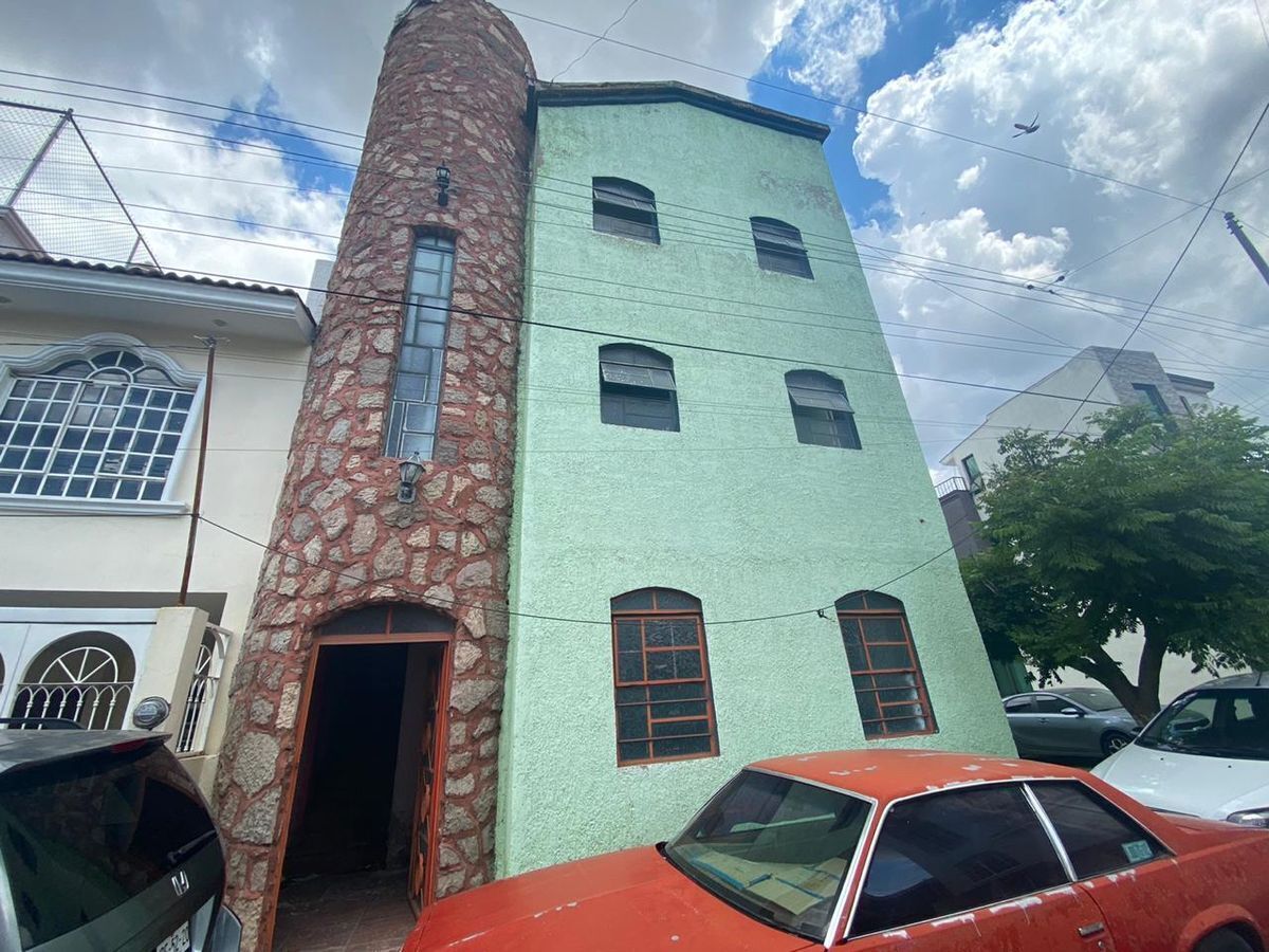 Casa con uso de suelo en Tlaquepaque Ideal para Gimnasio o Escuela