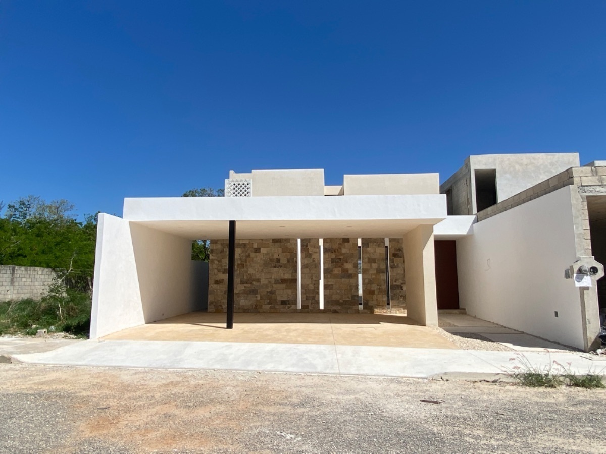 CASA DE 3 RECÁMARAS EN DZITYA MERIDA A PIE DE CALLE