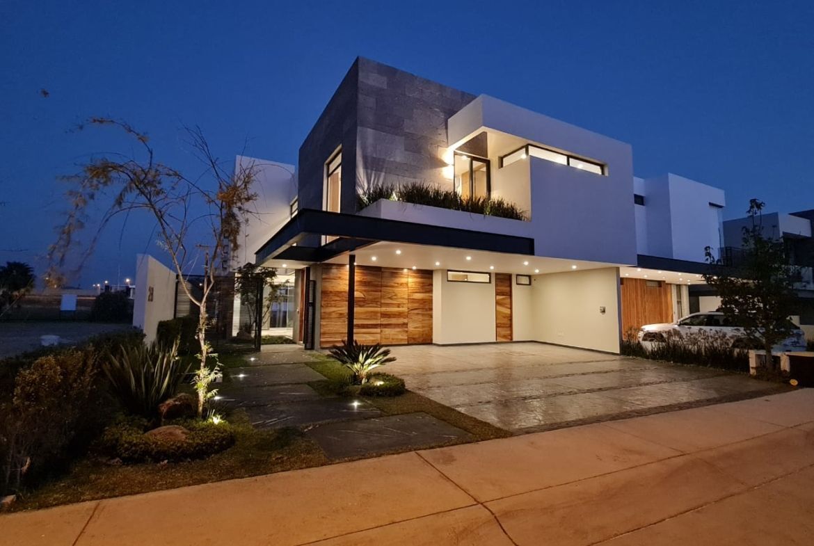 Casa de Lujo en Venta en Valle Imperial, Zapopan Jalisco