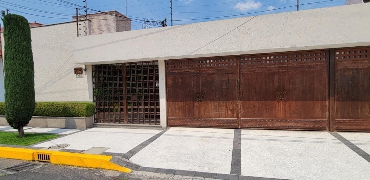 Casa de un piso con jardín en venta en Pedregal de san Francisco