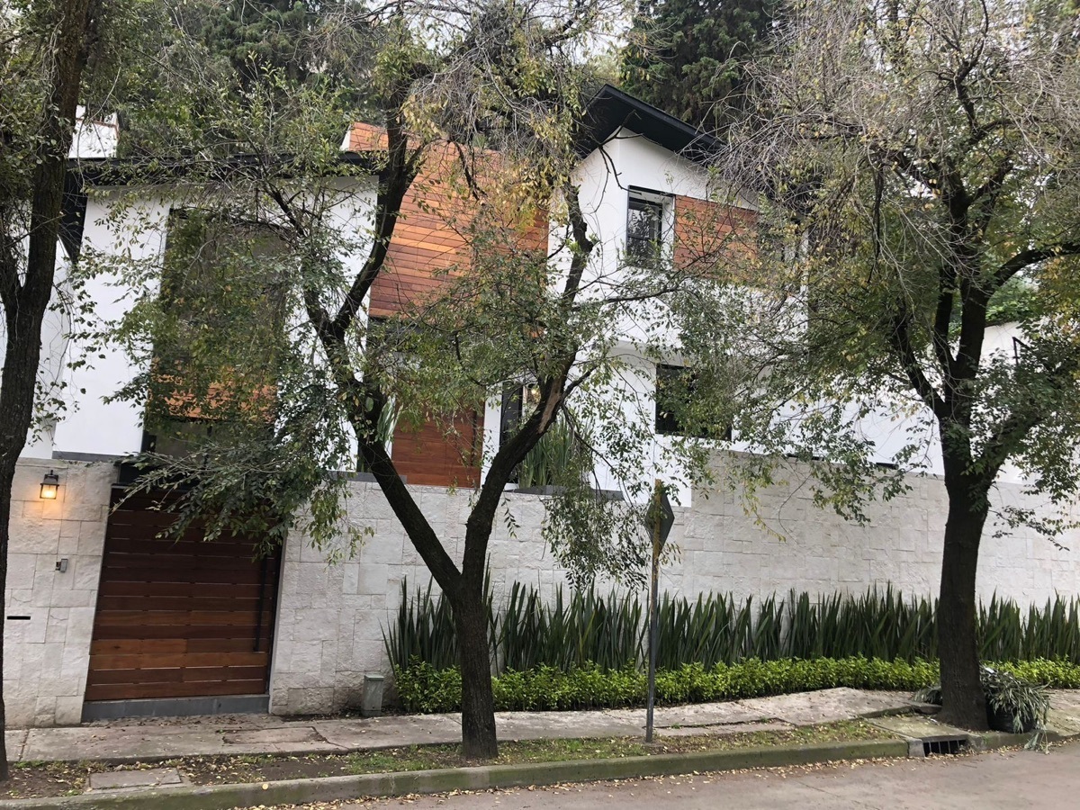 CASA EN AHUEHUETES NORTE A LA VENTA