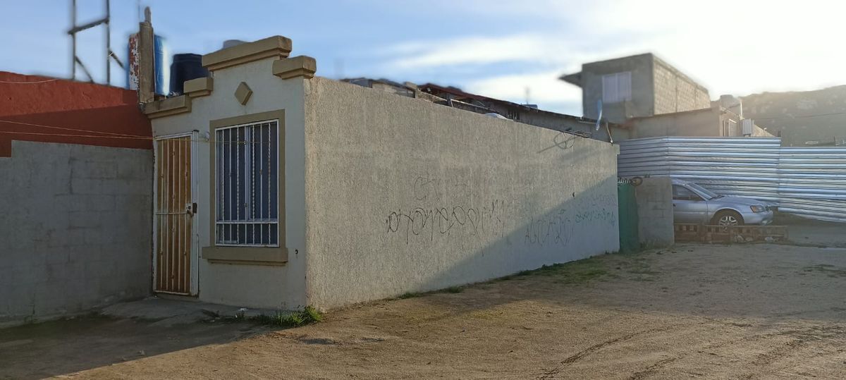 casa-en-calle-isla-santa-catarina-terreno-excedente-solo-de-contado3-19850