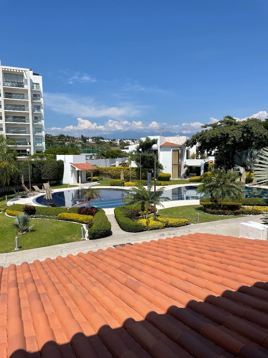 Casa en Campo de Golf Paraiso con doble seguridad