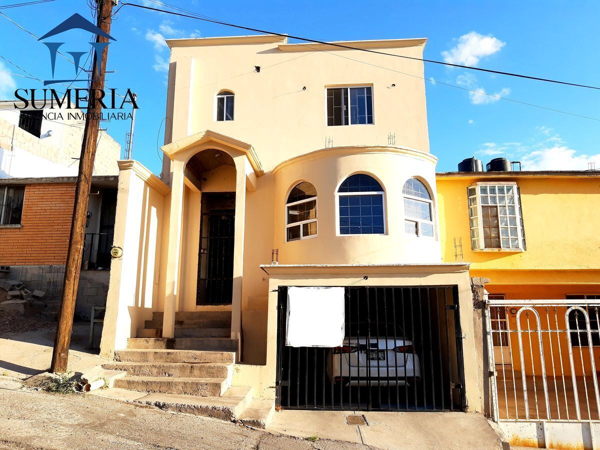 Casa en Col. Marmol II con recamara en planta baja