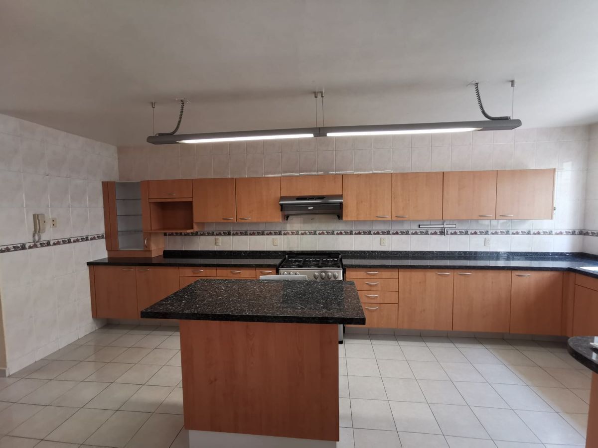 casa-en-condominio-en-renta-y-venta-en-hacienda-de-las-palmas-huixquilucan6-36491