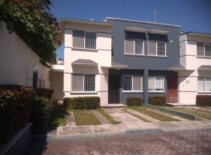 CASA EN FRAC. JOYAS DE MOCAMBO, BOCA DEL RIO, VERACRUZ