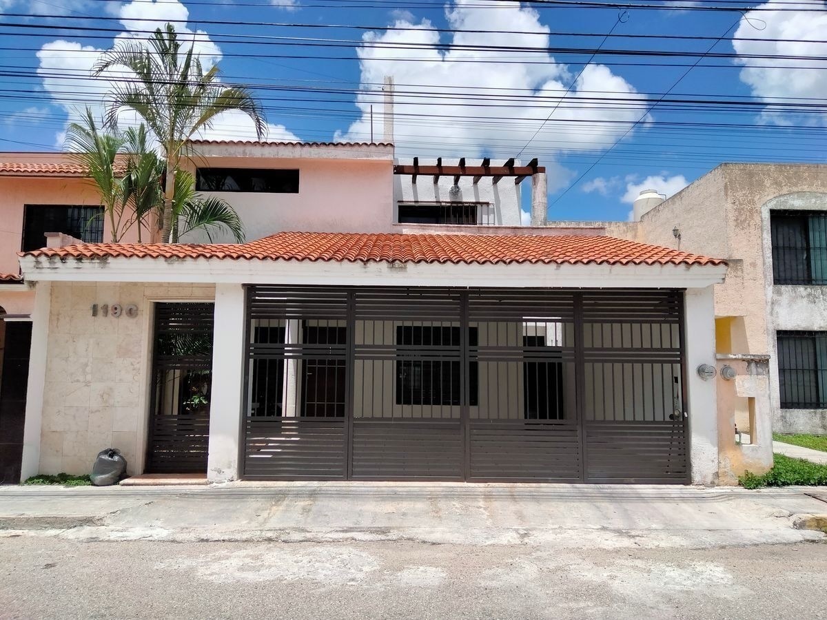 CASA EN FRANCISCO DE MONTEJO