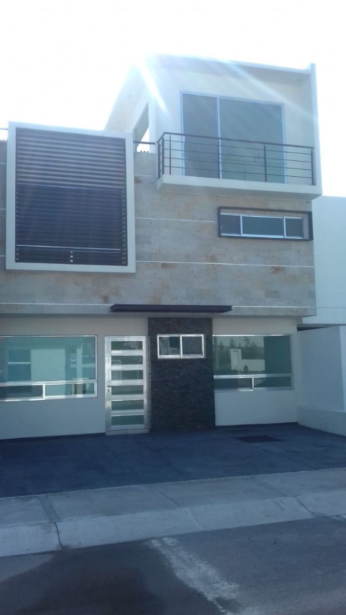 casa-en-preventa3-recmaras--roof-garden-fraccionamiento-refugio-quertaro2-12576