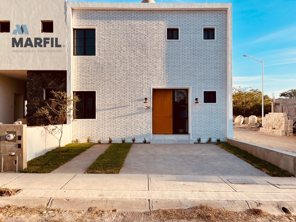 Casa en Real de Comala de 3 Recámaras con Terraza y Roofgarden