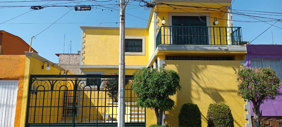 Casa en Renta con amplios espacios en Las Américas, Naucalpan