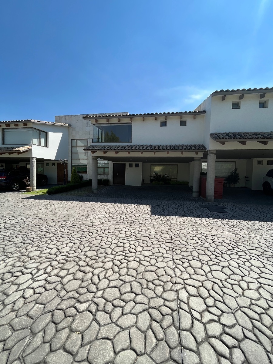 Casa en RENTA en Pedregal del Bosque