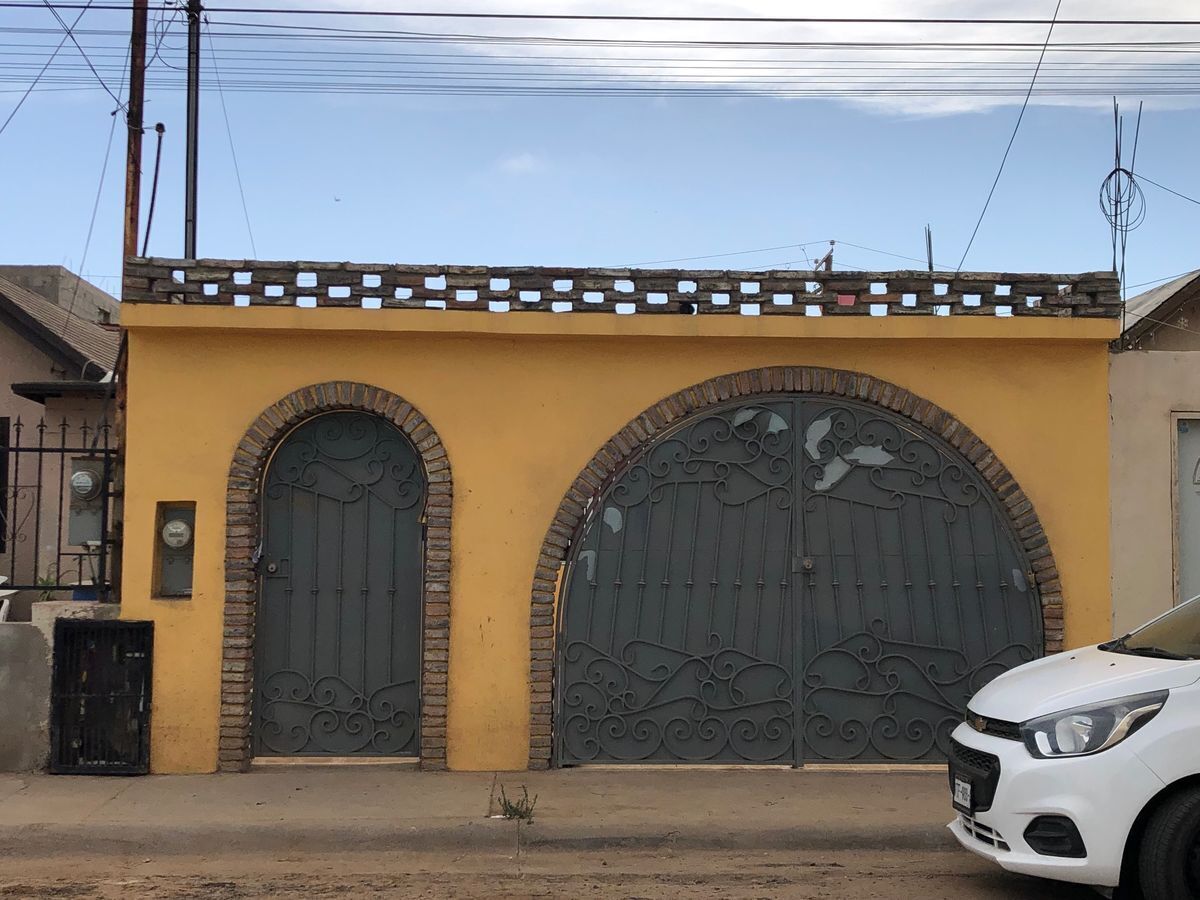 CASA EN RENTA EN PUNTA BANDA